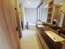 Kheam Hock Road (D11), Terrace #563218051